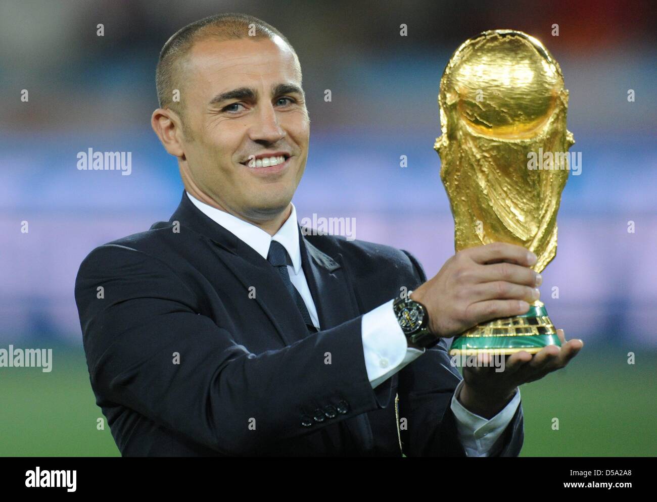 اسطورة إيطاليا رفضت عرضا نيجيريا لتدريب المنتخب.. وانتقال كييزا لـ ليفربول مفاجئة  