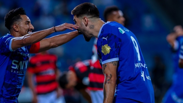 الهلال يستعيد صدارة الدوري السعودي بعد الفوز على الرياض بثلاثية نظيفة