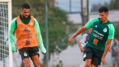 لاعبو منتخب الجزائر يعدون جماهير الخضر بحصد النقاط الثلاثة