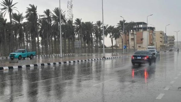 أمطار القاهرة نتيجة تلاقي كتلتين هوائيتين.. والمناخ بات أكثر تطرفًا