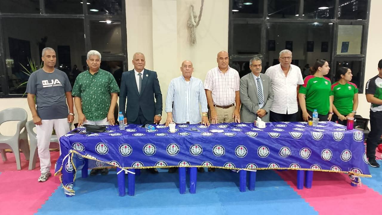 الدهراوي يشهد اللقاء الودي بين منتخب المكسيك وسموحة لتبادل الخبرات الرياضية