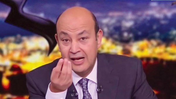 «السقا» يمارس فنونًا قتالية على عمرو أديب.. والأخير: «هاتوا شركة التأمين»