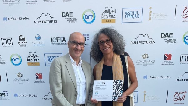 الفيلم المصري "زي طير في السما" يفوز بجائزة أفضل فيلم بمهرجان عمان السينمائي الدولي