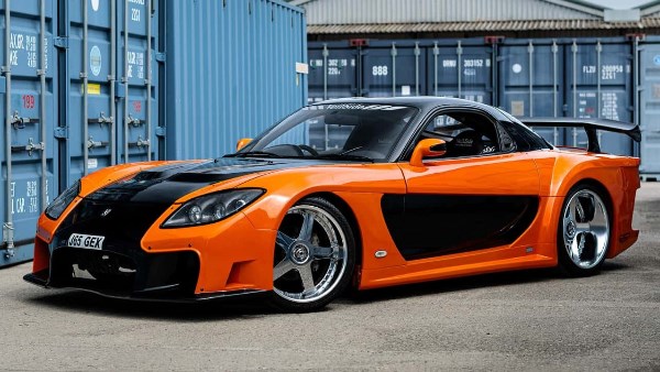 ظهرت في أفلام "Fast and Furious".. بيع سيارة مازدا RX-7 بهذا السعر