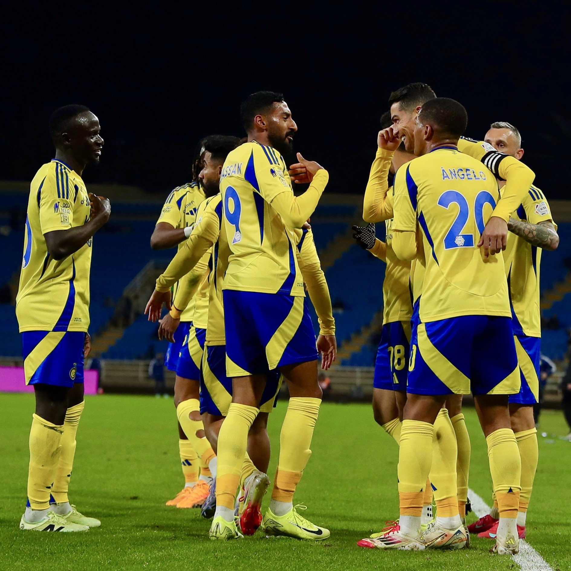 عملاق الدوري الإسباني يستهدف التعاقد مع نجم النصر