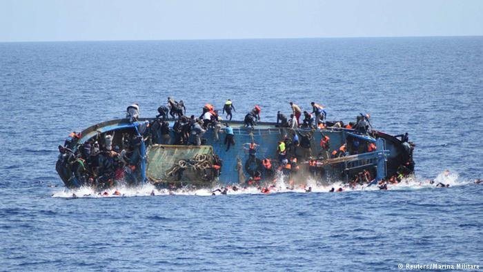 ليبيا تعلن اعتراض قارب على متنه 113 مهاجرا وانتشال 3 جثث