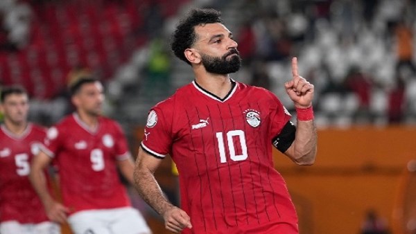 محمد صلاح حافظ على النعمة وأطالب اللاعيبة تاخده مثل