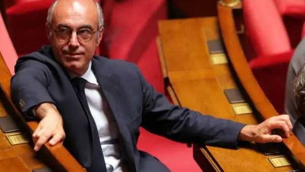 من أشد المعارضين لماكرون.. انتحار النائب الفرنسي أوليفييه مارليكس