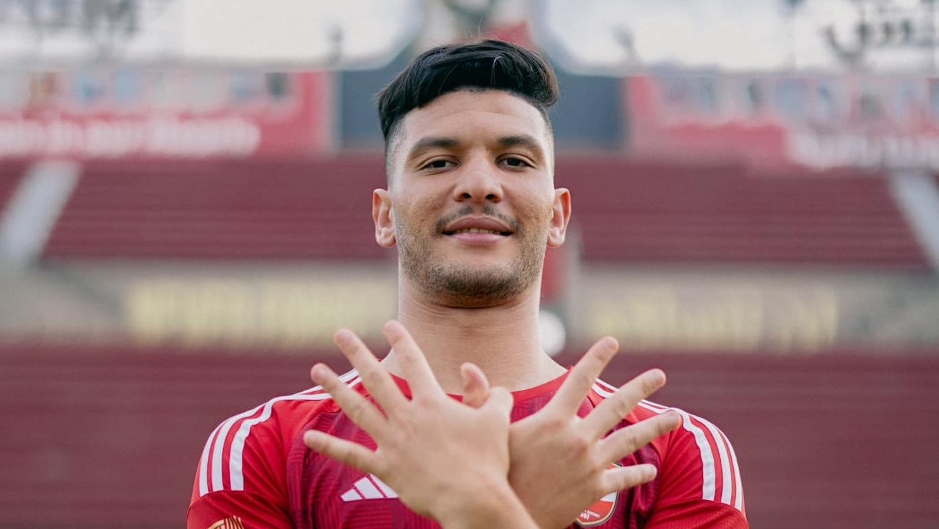 نادي مغربي يدخل في مفاوضات لضم أشرف داري ورضا سليم