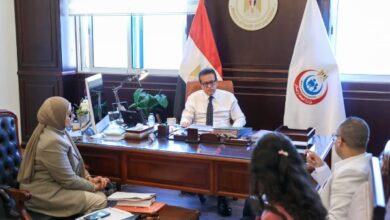 وزير الصحة يتابع مستجدات العمل بمنظومة خدمات نقل الدم القومية